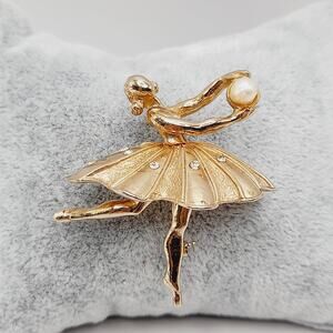 Vintage Ballerina Brooch Gold Tone Rhinestone Skirt Faux Pearl 1.5 Inch 1950s